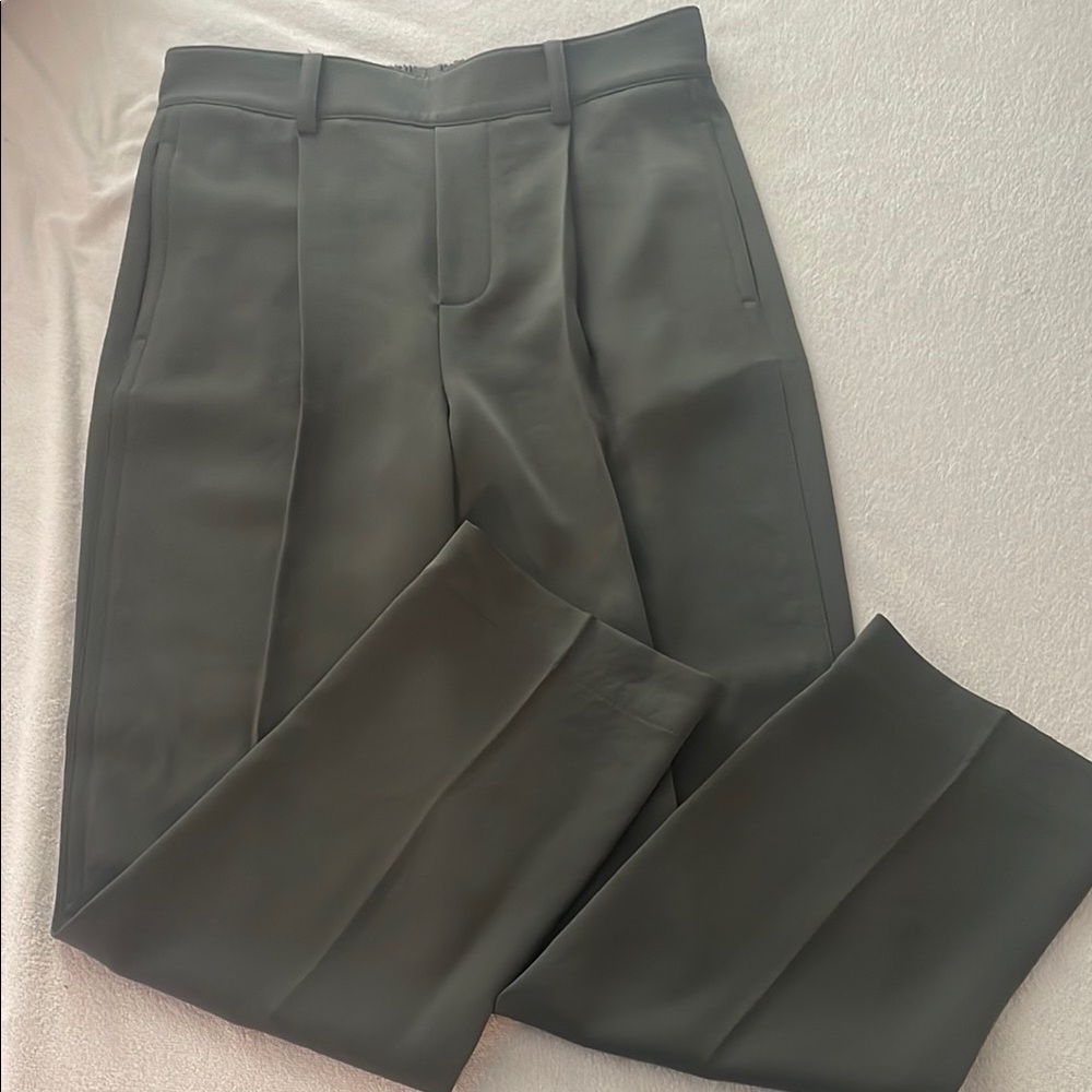 Vince Tapered Pull On Pants in Deep Aegean
